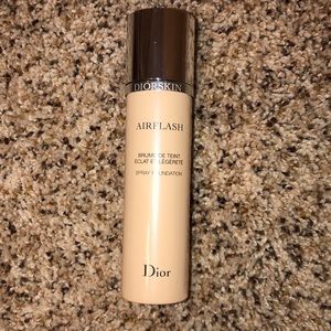 Dior Airflash Spray Foundation